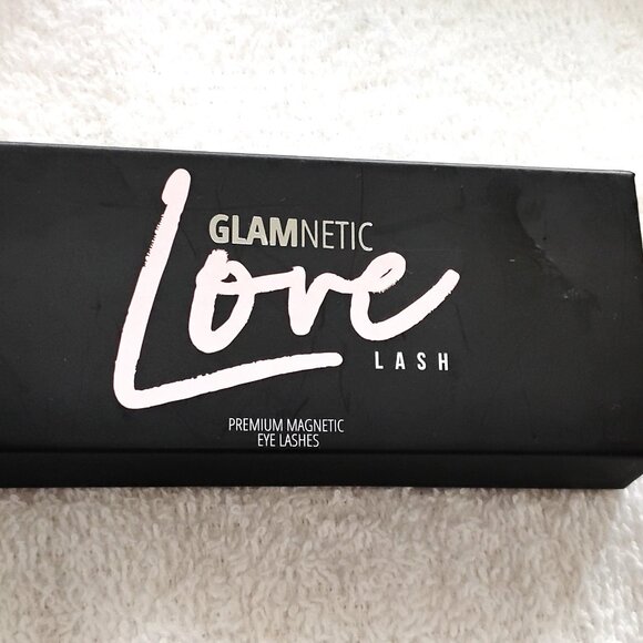 (3) Pair Bundle Glamnetic Eye Lashes "Love" "Va Va Voom" & "Viral" New & Sealed - Picture 2 of 6